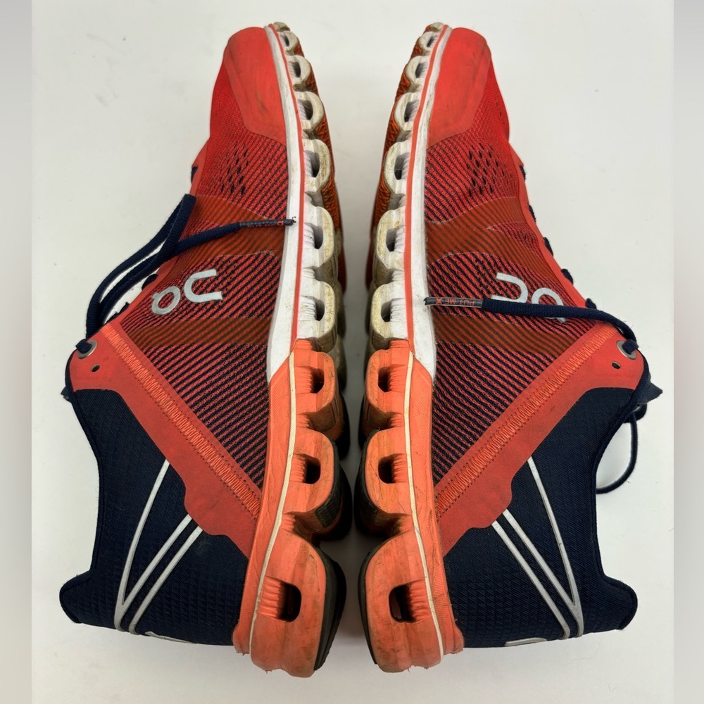 On Clouds Running Athletic Sneakers with Navy Laces SZ 7 women’s, box 34 - Picture 5 of 10
